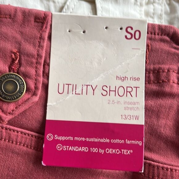 So Juniors’ Fray Hem Utility Shorts High Rise Size 13/31W Crimson Maple - Picture 8 of 11